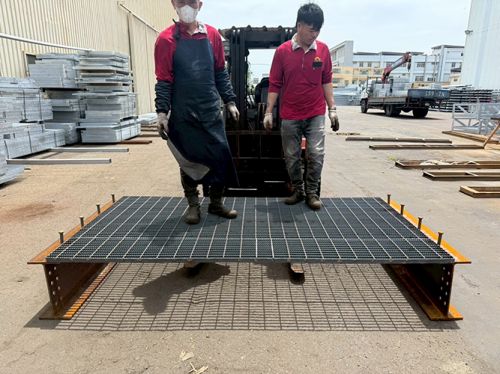 Platform grille