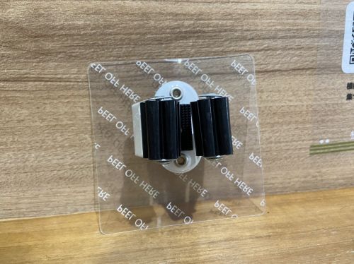 Non Mark Sticker Hanger front